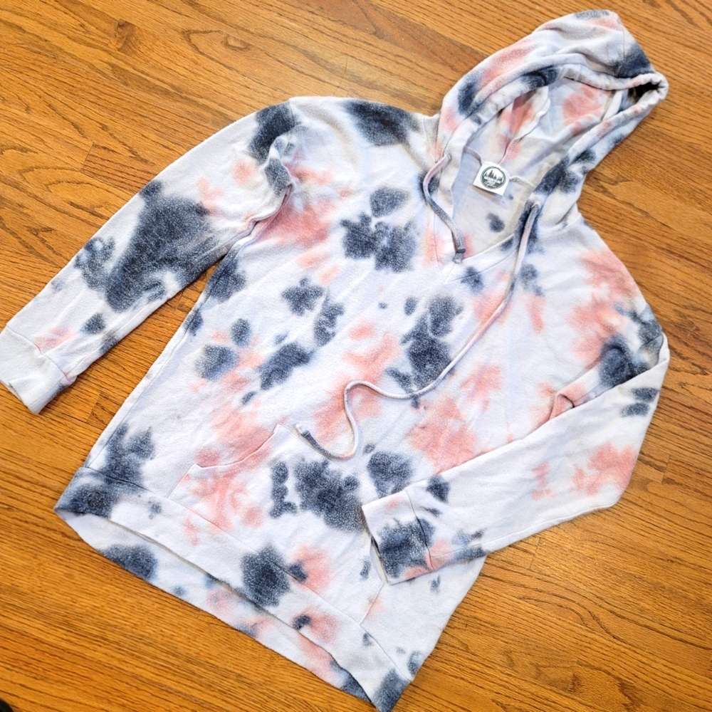 Mountain High Outfitters tie dye hoodie kangaroo pocket, drawstring white peach